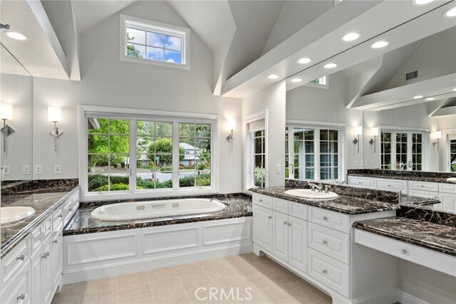 Building Photo - 19021 Canyon Dr