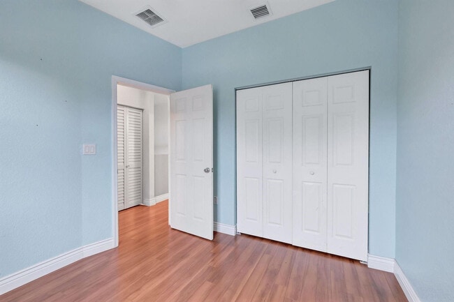 Building Photo - 3122 Merrick Terrace