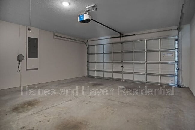 Building Photo - 1217 Forest Hill Dr