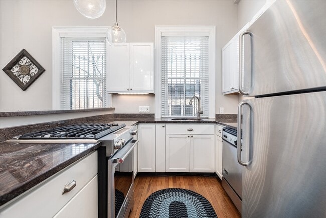 Building Photo - 748 Tremont St