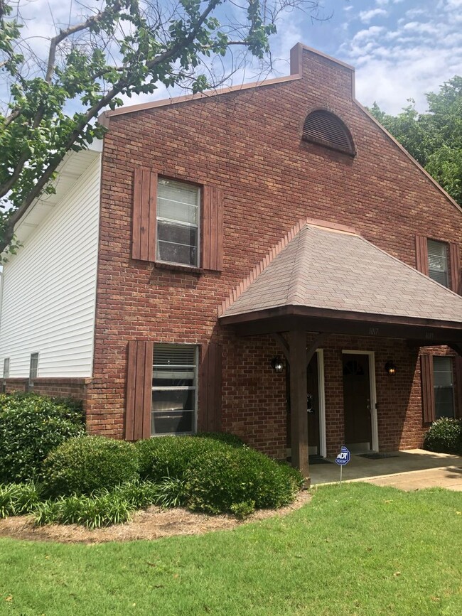 Primary Photo - 2BR/2.5BA FOR RENT