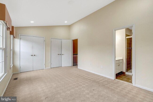 Building Photo - 4255 Sleepy Lake Dr