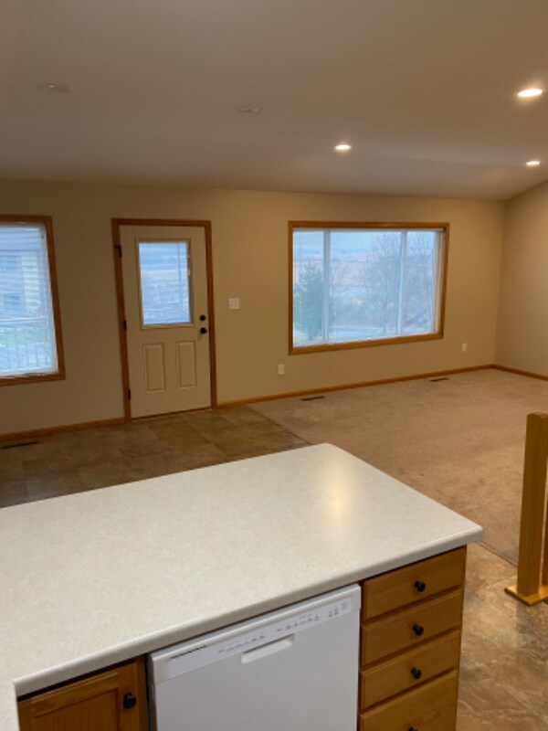 Building Photo - 4626 35 St NW