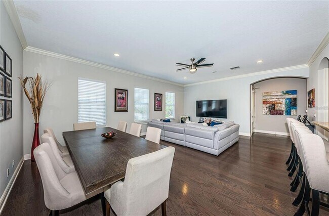 Building Photo - 7004 Grevilla Ave S