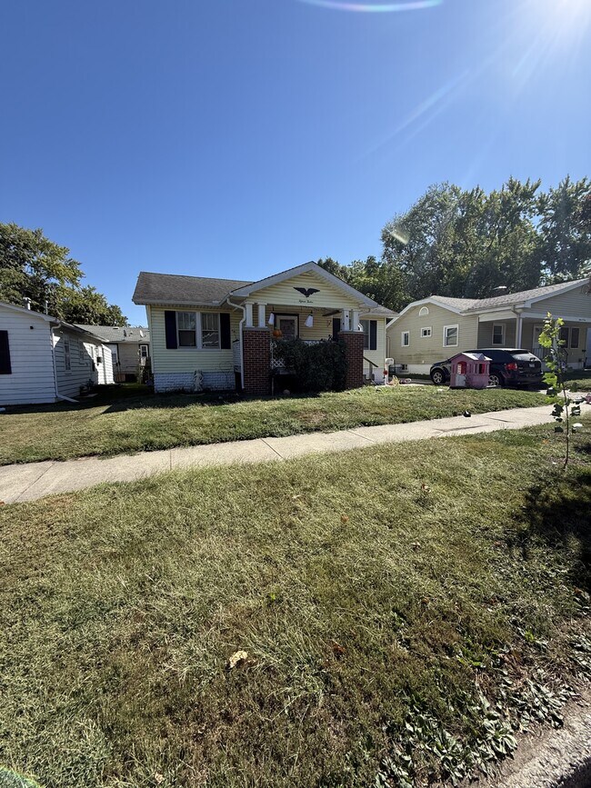 Primary Photo - 1512 N Walnut Grove Ave