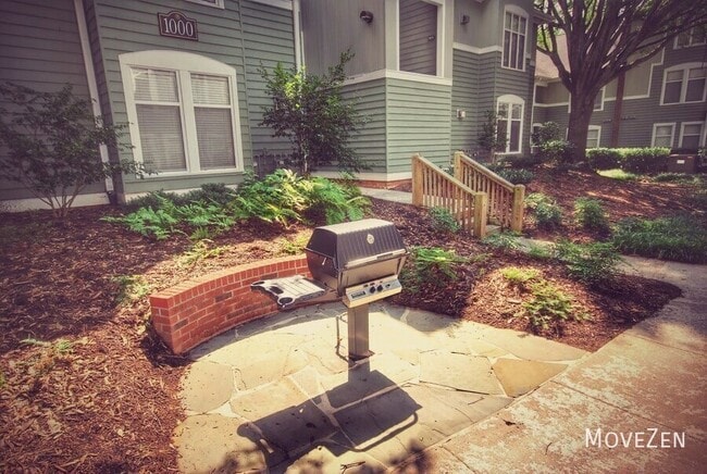 Building Photo - 1221 Westview Ln