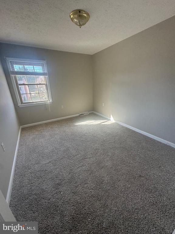 Building Photo - 2150 Harvest Dr