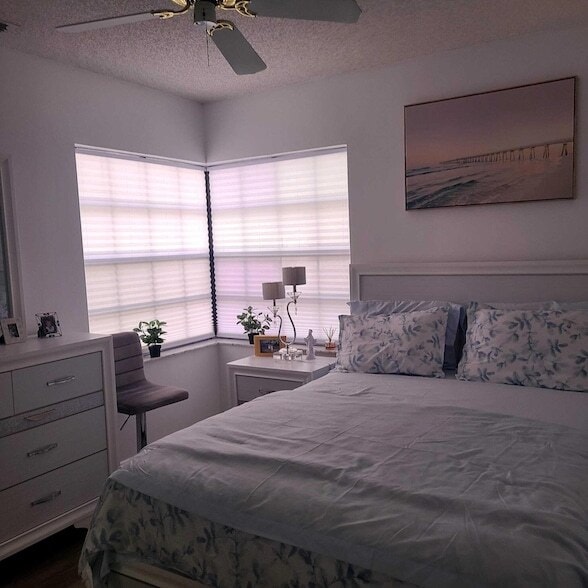 Building Photo - 5267 Europa Dr