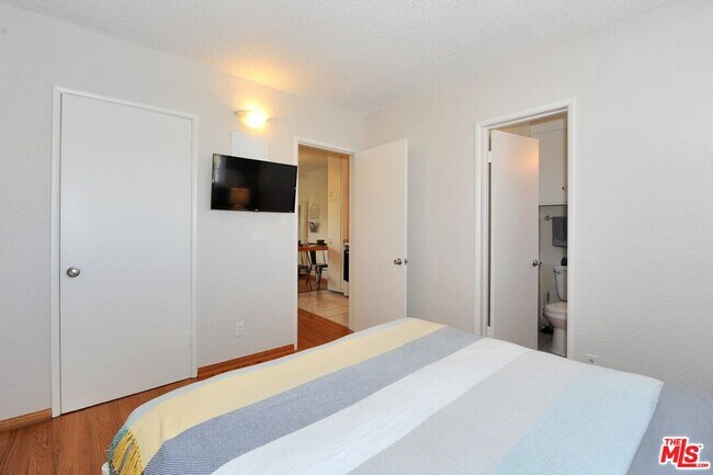 Building Photo - 313 Mildred Ave