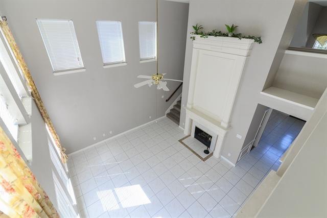 Building Photo - 9605 Pinehurst Dr