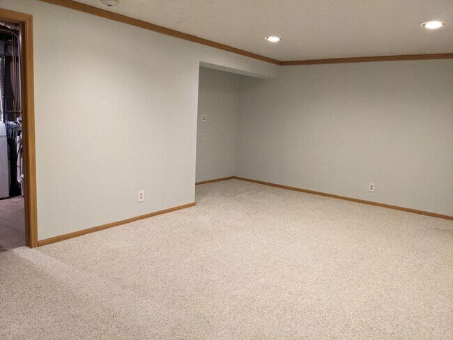 Building Photo - 2751 Wayfaring Ln