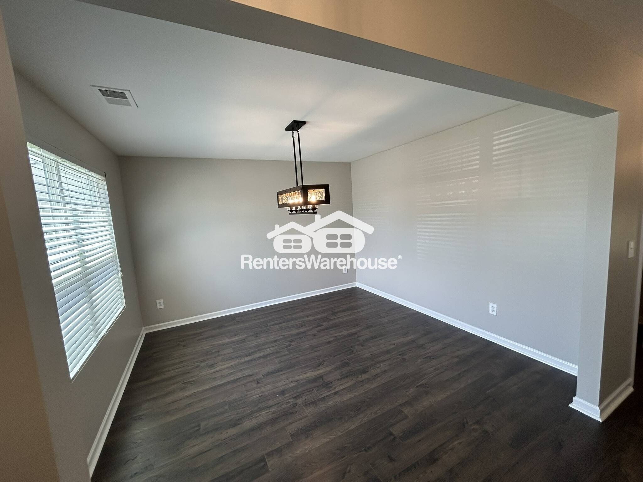 Building Photo - 665 Waterstone Dr