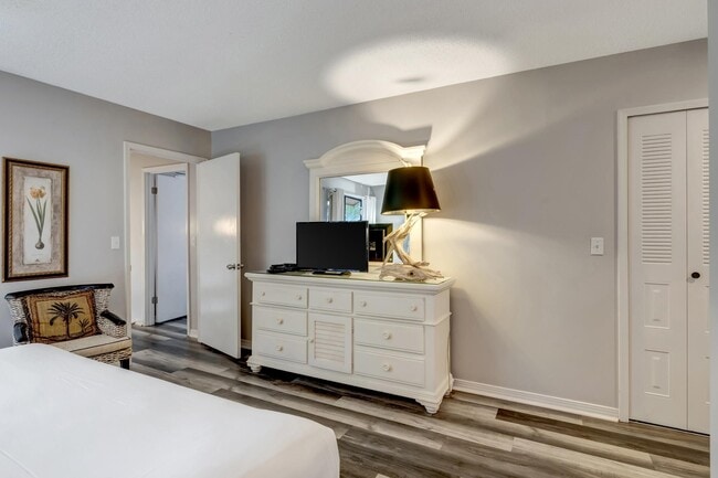 Building Photo - 290 Sandestin Blvd W