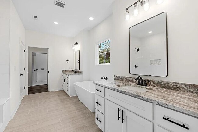 Building Photo - 125 Wilbon Cir