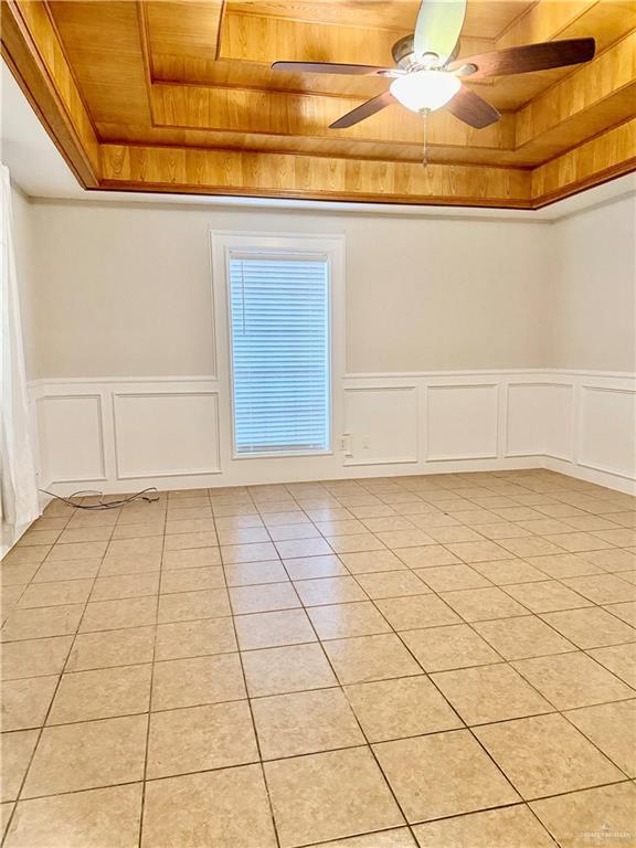 Building Photo - 22 N Ebony St