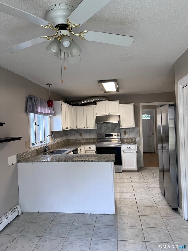 Building Photo - 163 Trotters Way