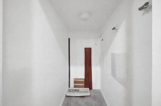 Building Photo - Villages of Bloomingdale