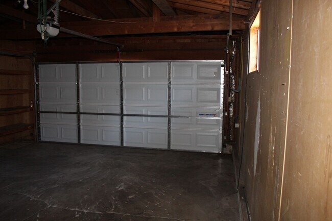 Building Photo - 6520 Climax Ave
