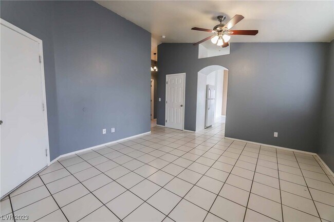 Building Photo - 2889 Dome Peak Ct