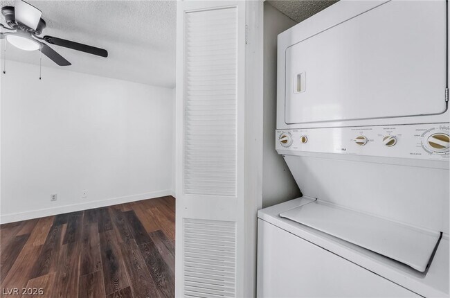 Building Photo - 4361 Gannet Cir