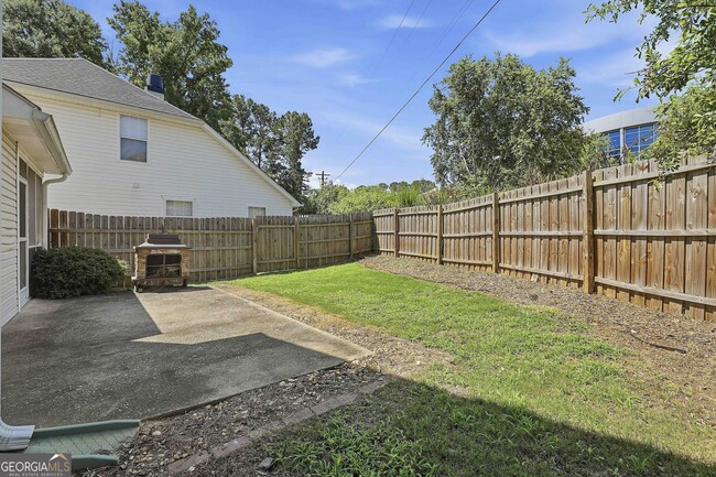 Building Photo - 130 S Fairfield Dr