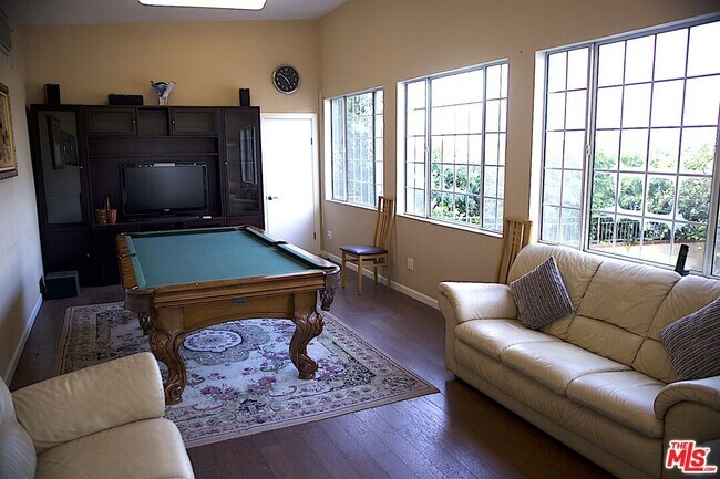 Building Photo - 11502 Dona Teresa Dr