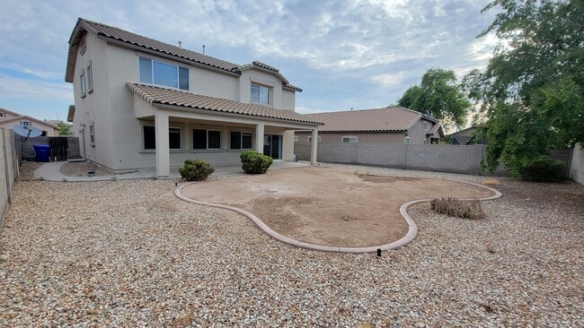 Building Photo - 4437 E Firestone Dr