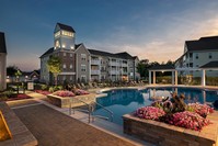 Luxurious Salt Water Pool - Meridian West Shore Apartments