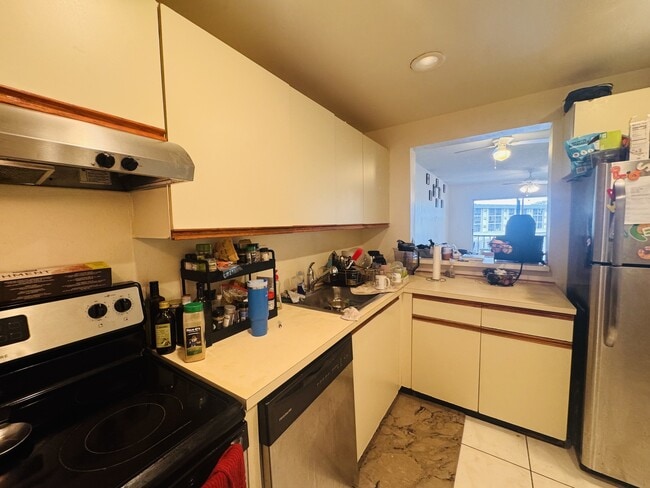 Building Photo - 8025 S Colony Cir