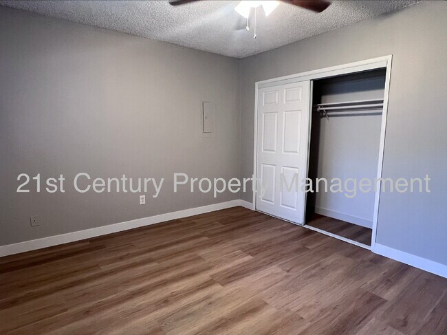 Building Photo - Spacious 1 Bedroom Ground Level Apartment - Downey