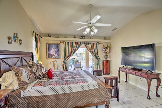 Building Photo - 421 SE 4th Pl