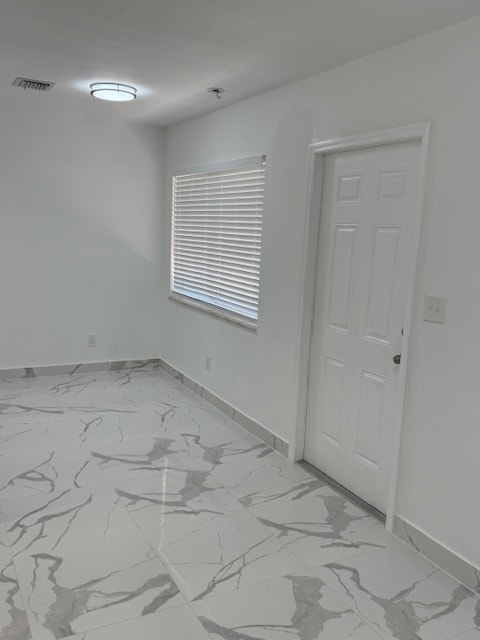 Building Photo - 5962