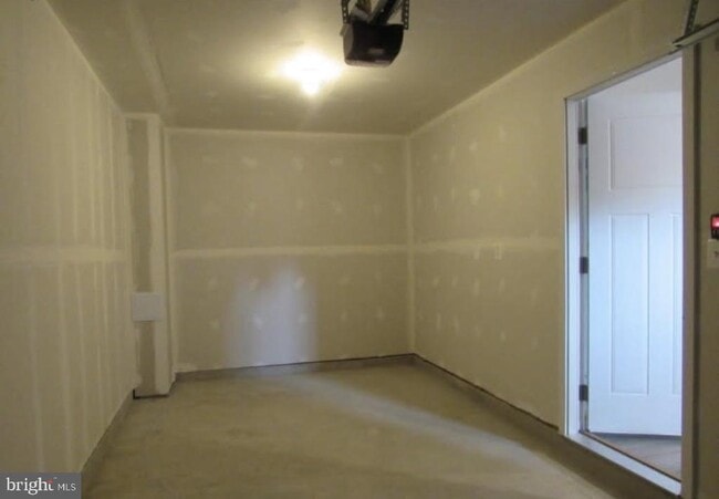 Building Photo - 1744 Scenic Lp