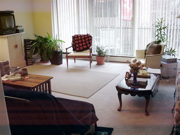 Building Photo - 813 S Main St