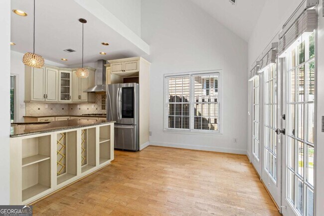 Building Photo - 1249 McLendon Dr