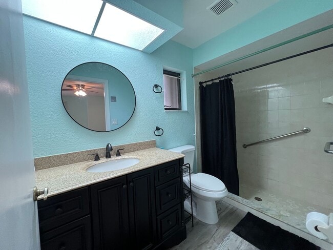 Building Photo - 18090 Avonsdale Cir