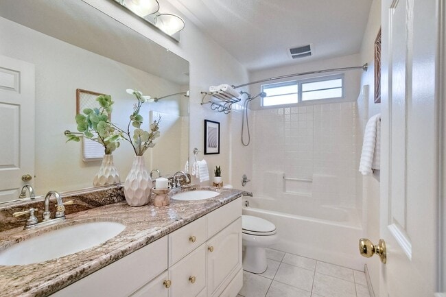 Building Photo - 3184 Toopal Dr