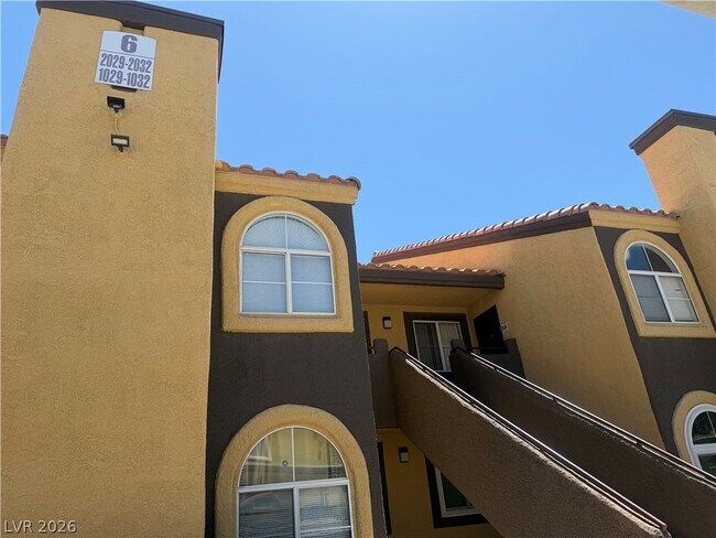 Building Photo - 7950 W Flamingo Rd