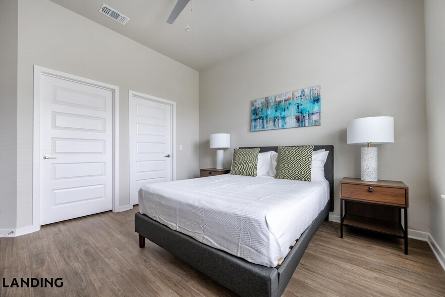 Building Photo - 4902 Cosmos Cir
