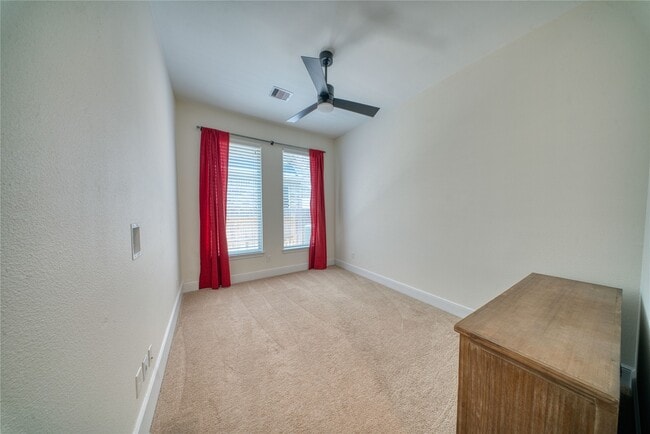 Building Photo - 29311 Ribbongrass Ct