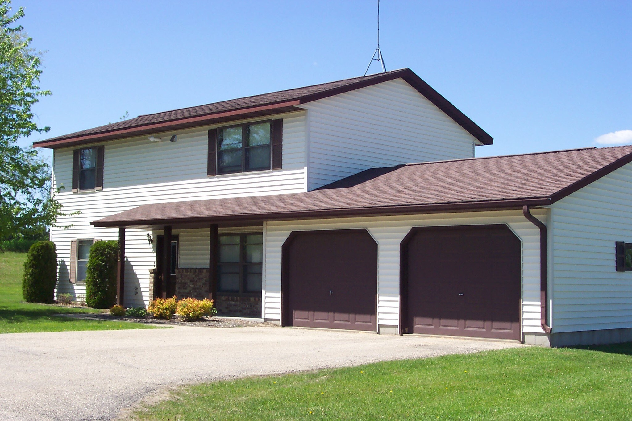 Building Photo - 811 Farmer Ave