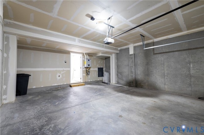 Building Photo - 1903 Old Brick Rd