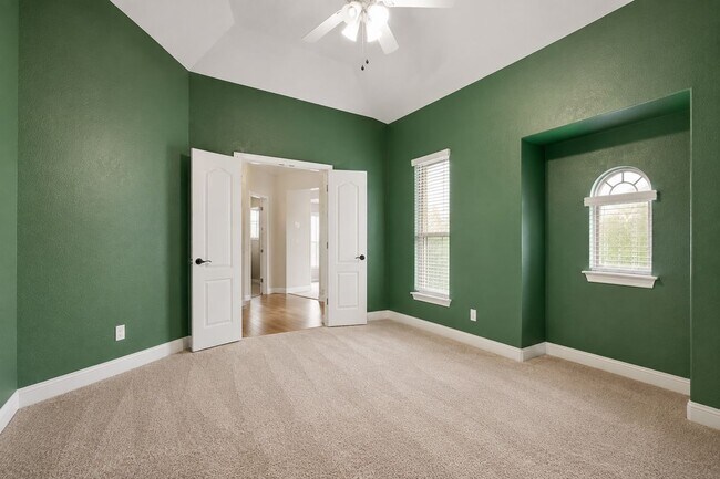 Building Photo - 460 Country Meadows Blvd