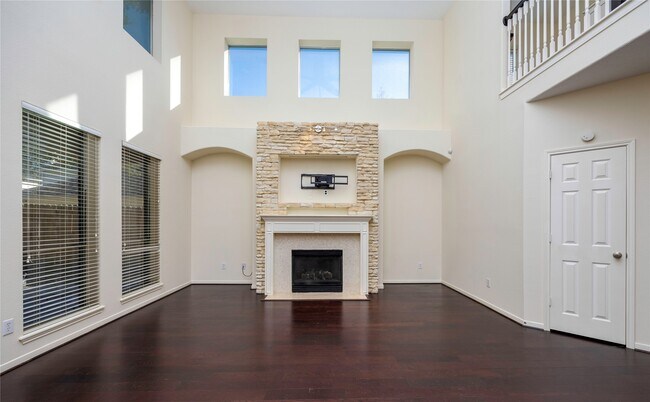 Building Photo - 2327 Centerbrook Ln