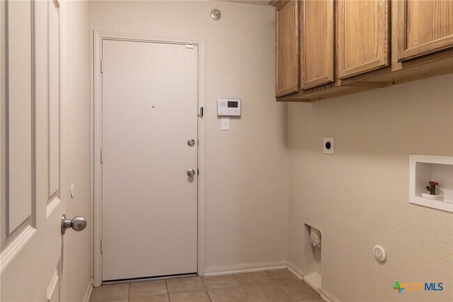 Building Photo - 2203 Love Rd