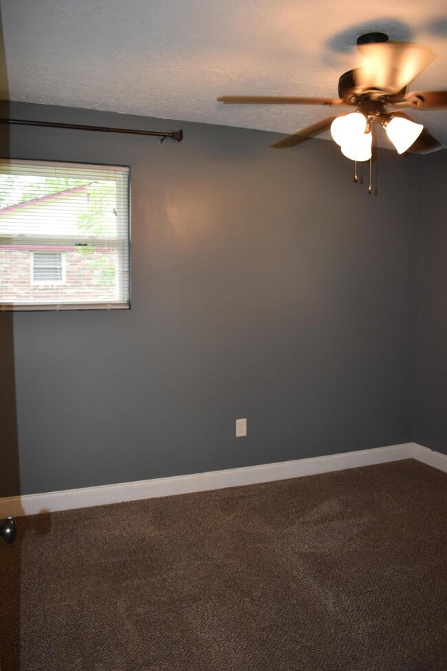 Building Photo - 2922 Nighthawk Dr