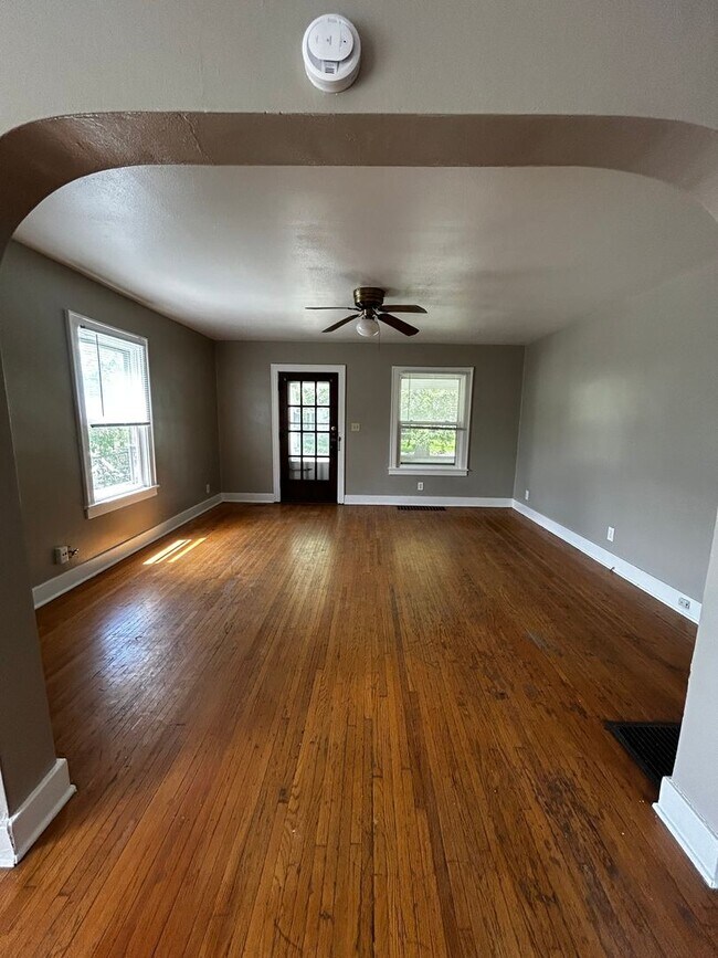 Building Photo - Washington Street Duplex