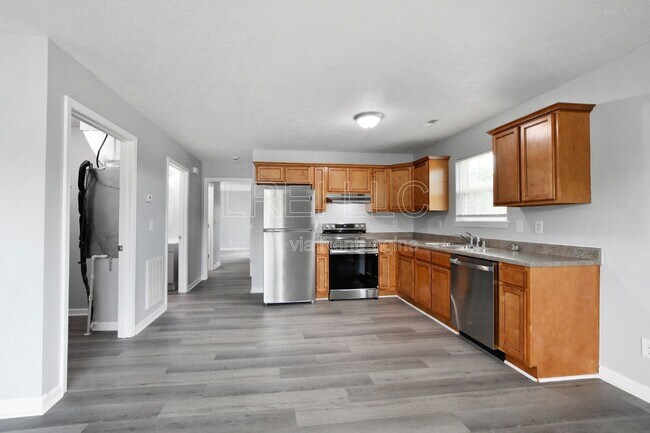 Building Photo - 300 Keeneland Dr
