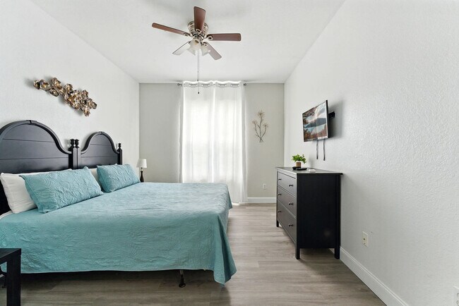 Building Photo - 8101 Coconut Pl