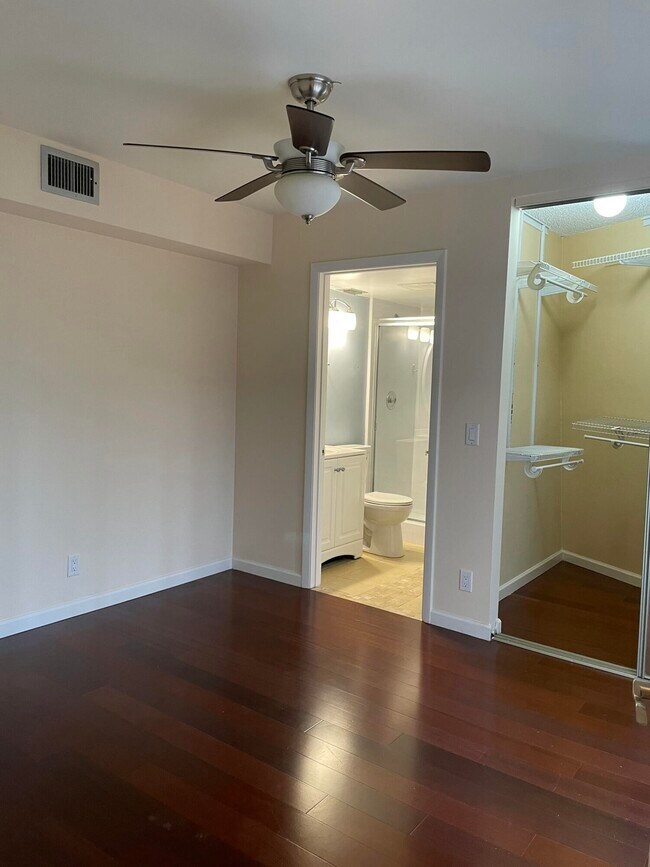 Building Photo - 22976 Oxford Pl